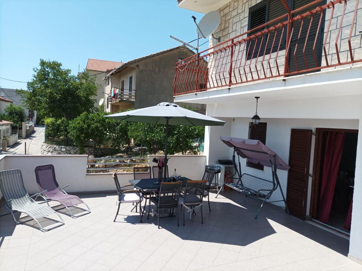Apartment Josip ポドストラナ エクステリア 写真