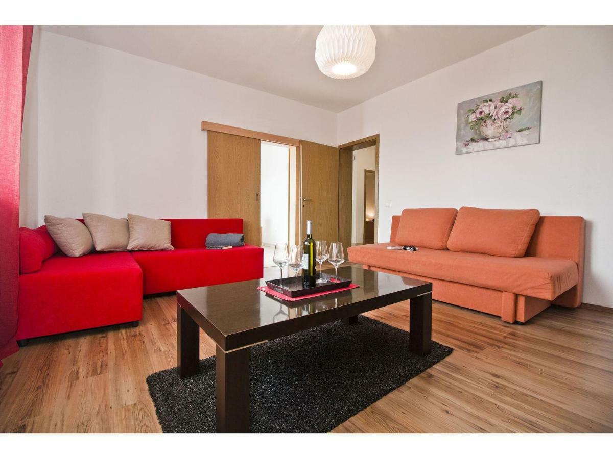 Apartment Josip ポドストラナ エクステリア 写真